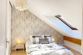 L’Orme • Duplex central au bord du canal Annecy